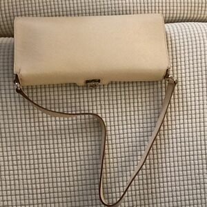 Salvatore Ferragamo Cream Shoulder Bag